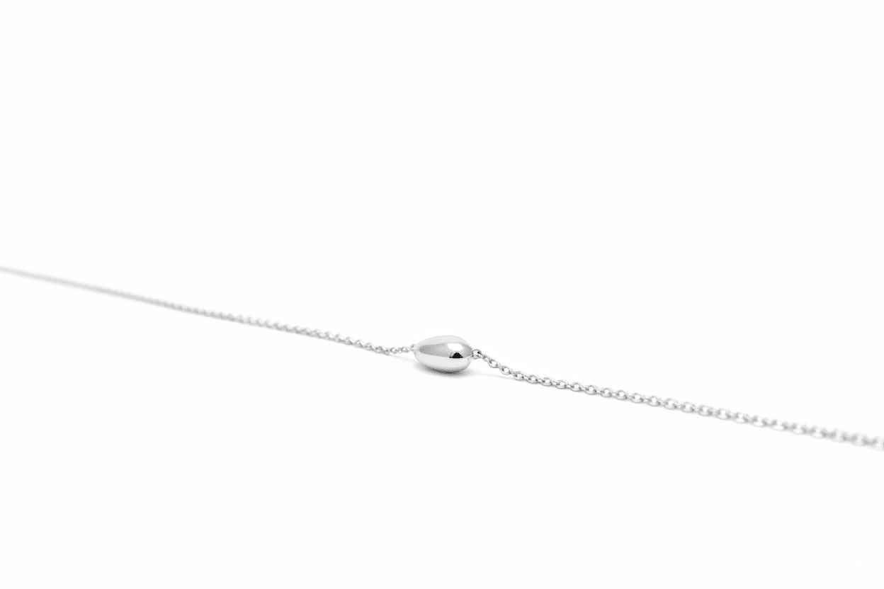 RIEN Felice necklace on a white background
